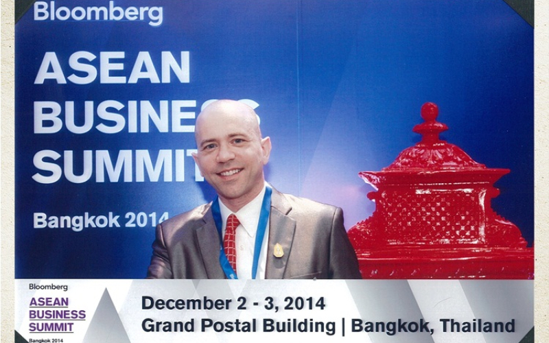 มร.ปีเตอร์ เวียนแมน ร่วมงาน Bloomberg Asean Business Summit 2014